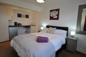 Studio 3, Dedworth Road, Windsor